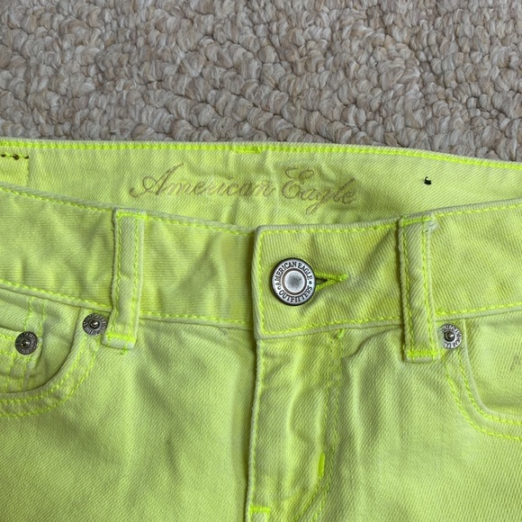 Shorts - Picture 3 of 3